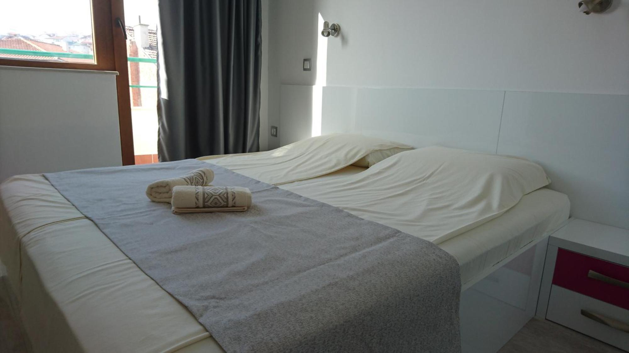 Park Apartments & Rooms Popovi Sandanski Room photo